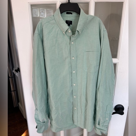 Men’s J Crew Button-Up Shirt - Picture 1 of 4
